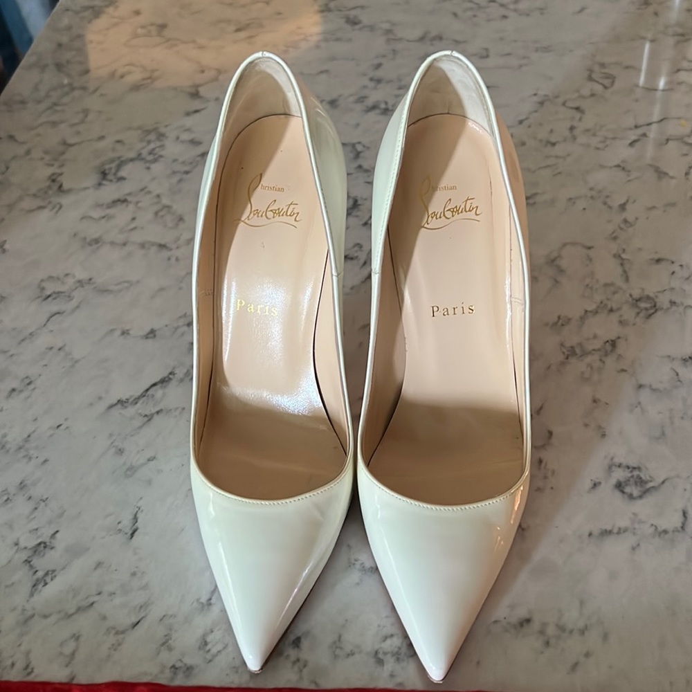 Christian Louboutin So Kate